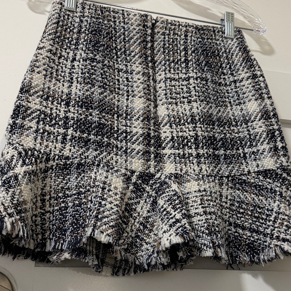 Francesca’s Plaid Peplum Ruffle Hem Knit Mini Skirt size XS - Picture 7 of 10